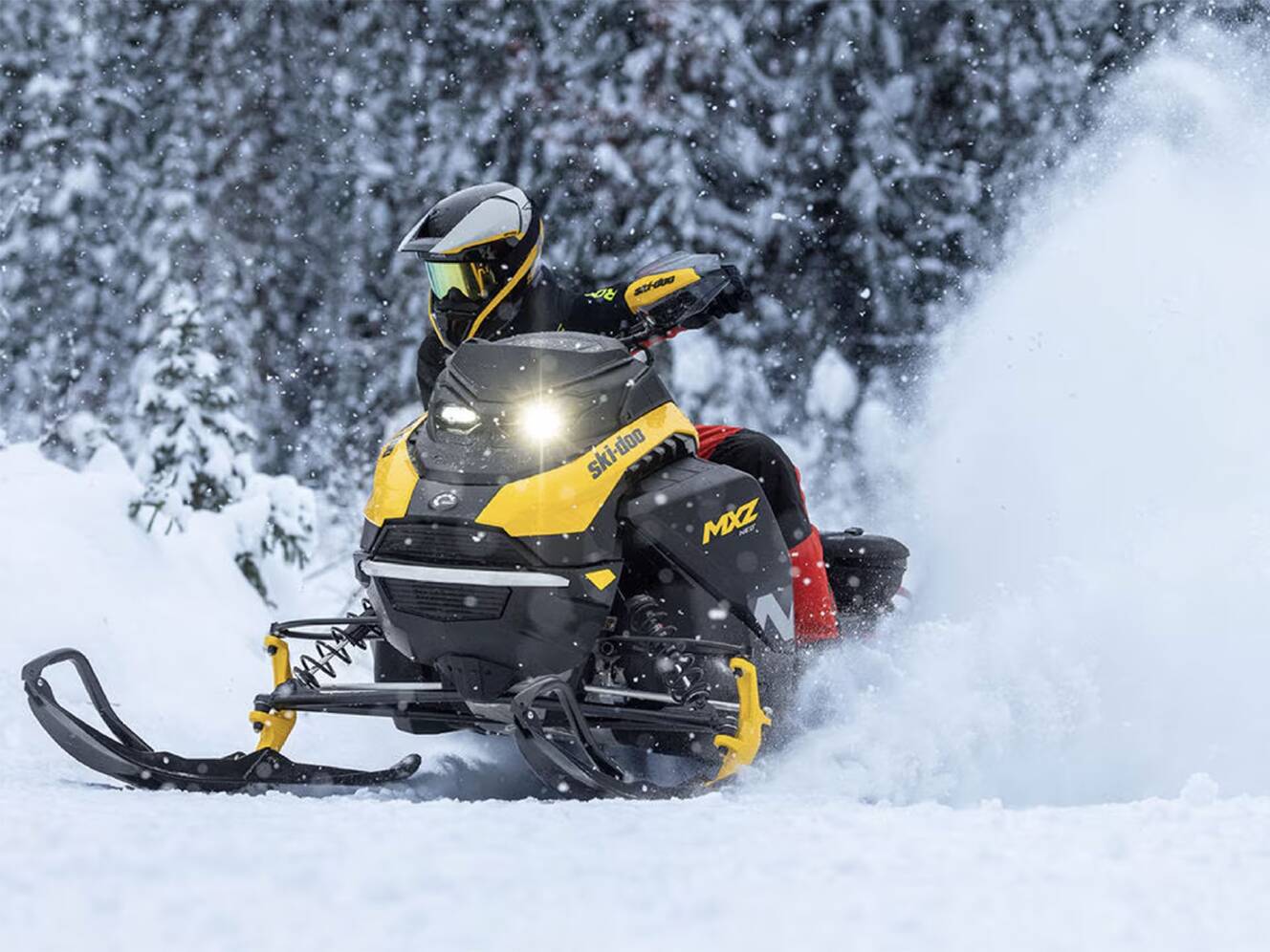 A photo of this 2026 Ski-Doo MXZ NEO 600 EFI ES RipSaw 1.25
