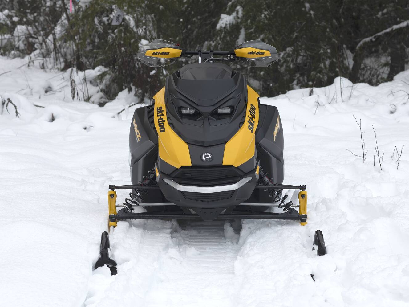 A photo of this 2026 Ski-Doo MXZ NEO 600 EFI ES RipSaw 1.25