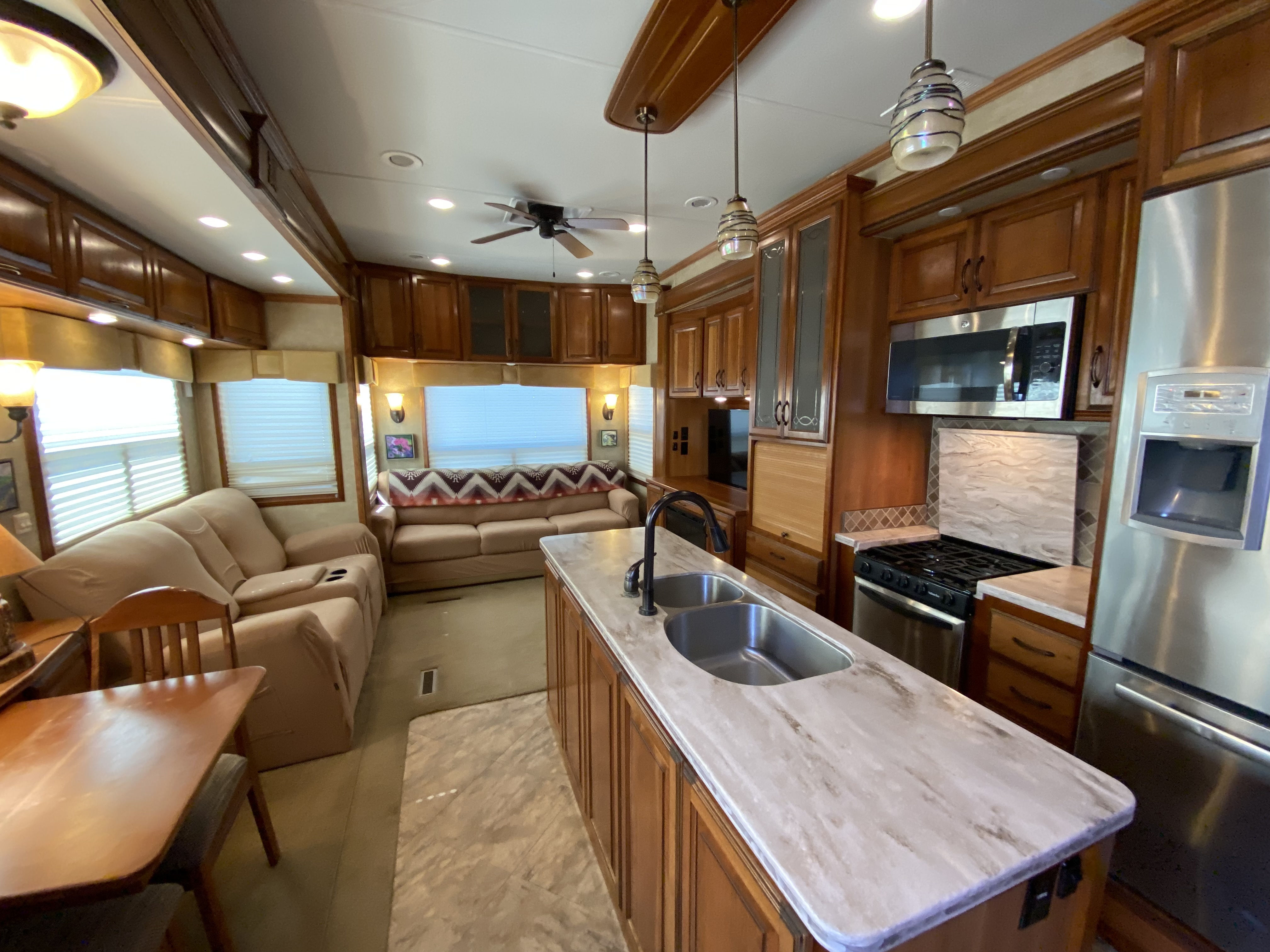 2015 DRV MOBILE SUITES 36RSSB3 in missoula MT