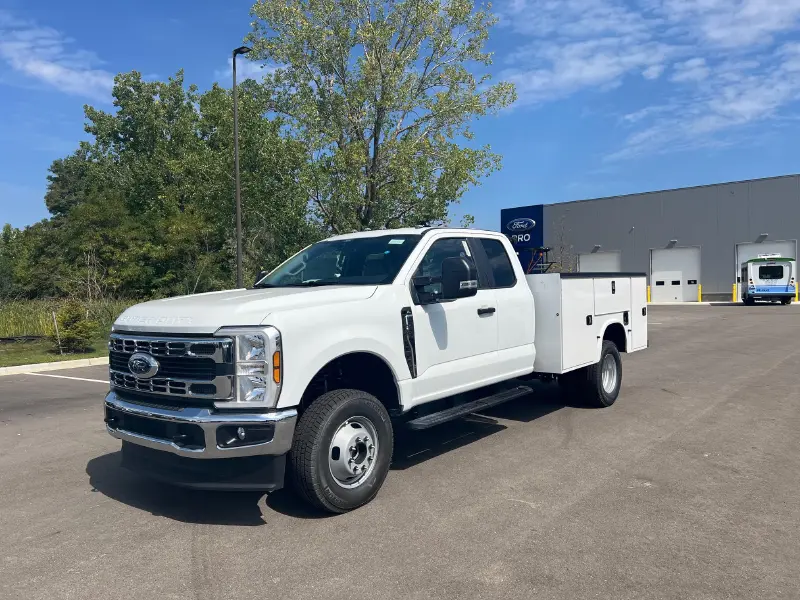 2025 FORD F350