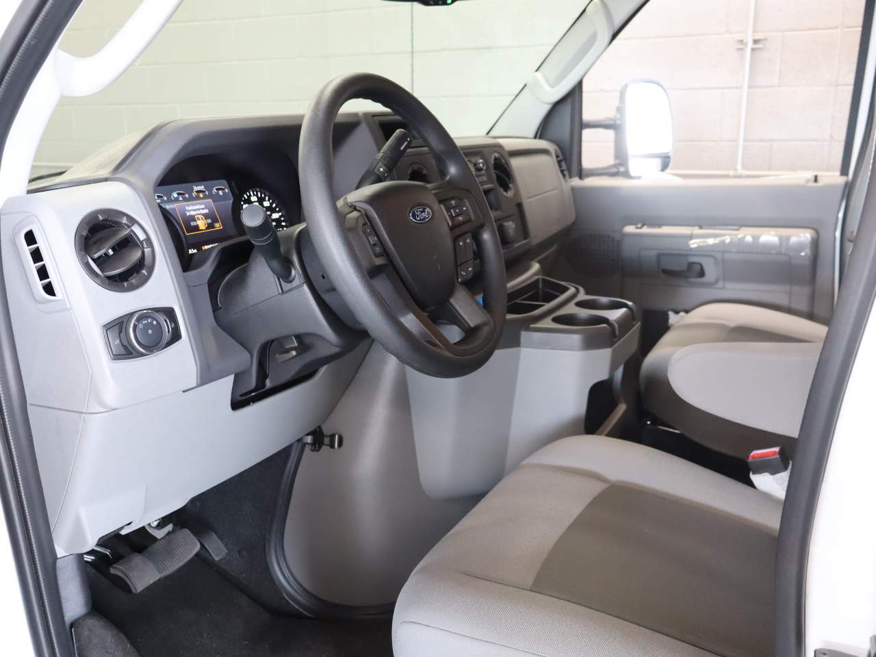 2026 Ford E-350 Base photo 7