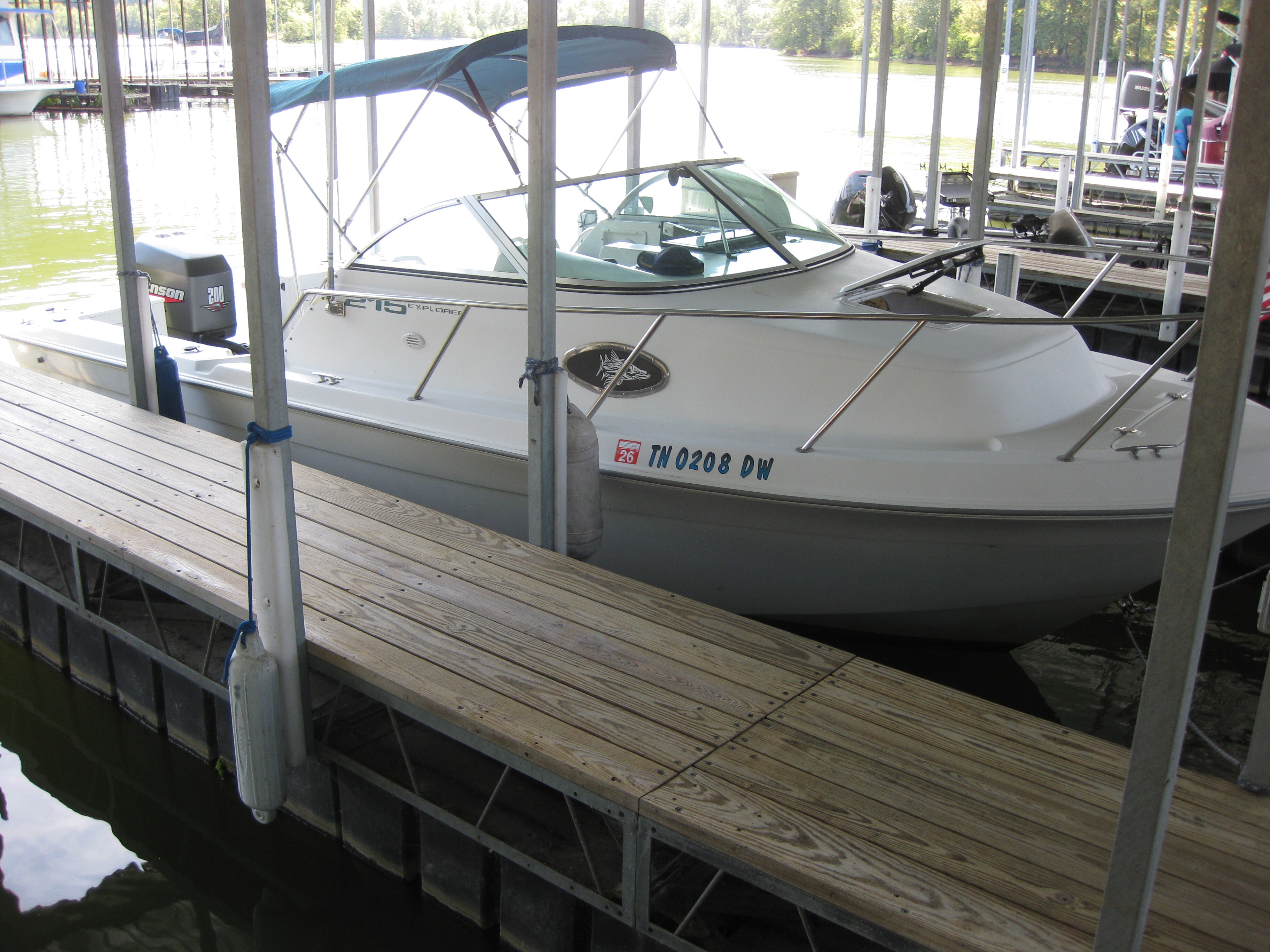 1999 Aquasport 215 Explorer in bartlett TN