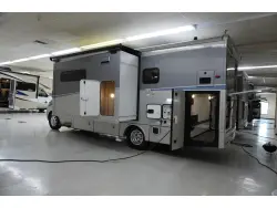2025 WINNEBAGO VIEW 24T