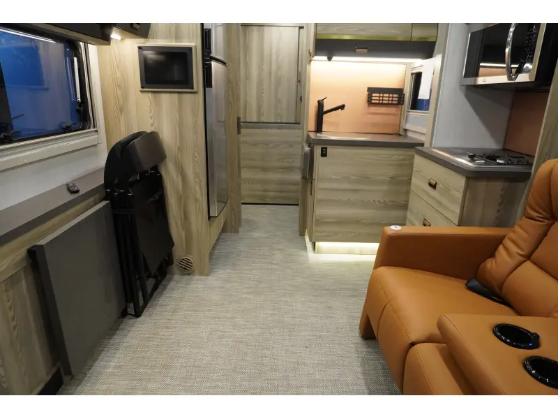 2025 WINNEBAGO VIEW 24T