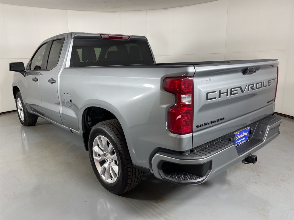 2026 Chevrolet Silverado 1500 Custom photo 7