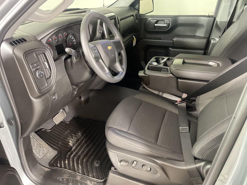 2026 Chevrolet Silverado 1500 Custom photo 17