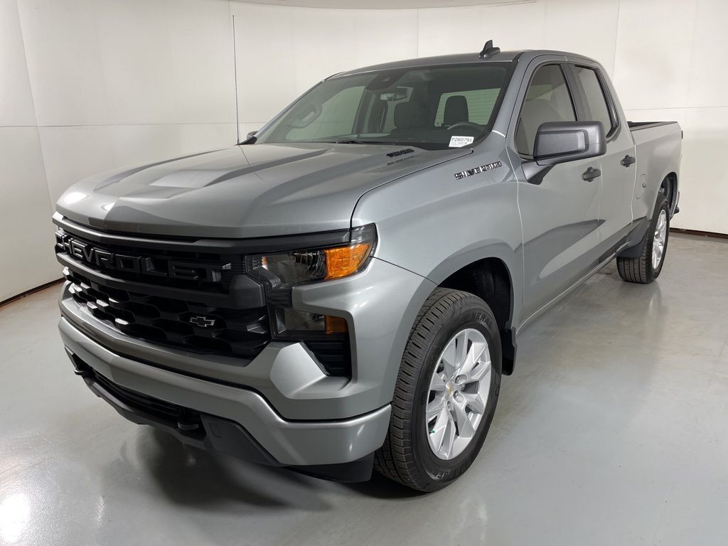2026 Chevrolet Silverado 1500 Custom photo 5