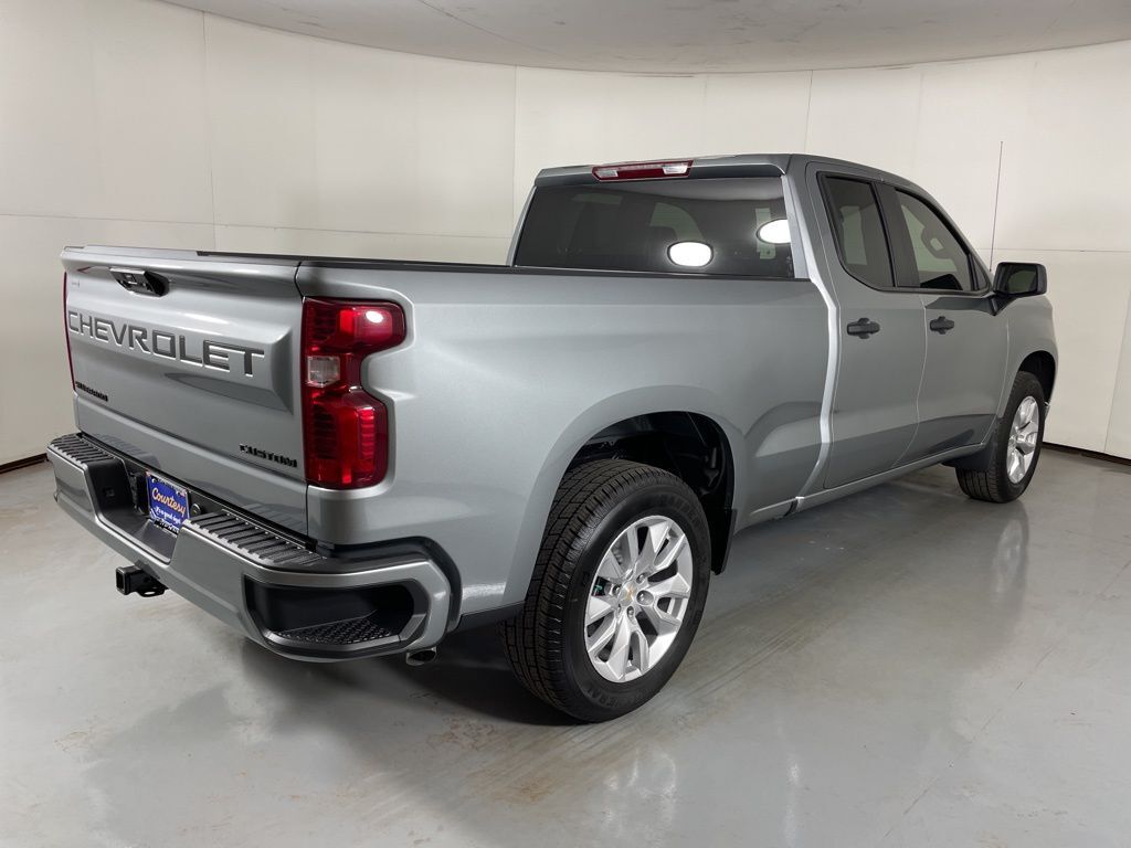 2026 Chevrolet Silverado 1500 Custom photo 8