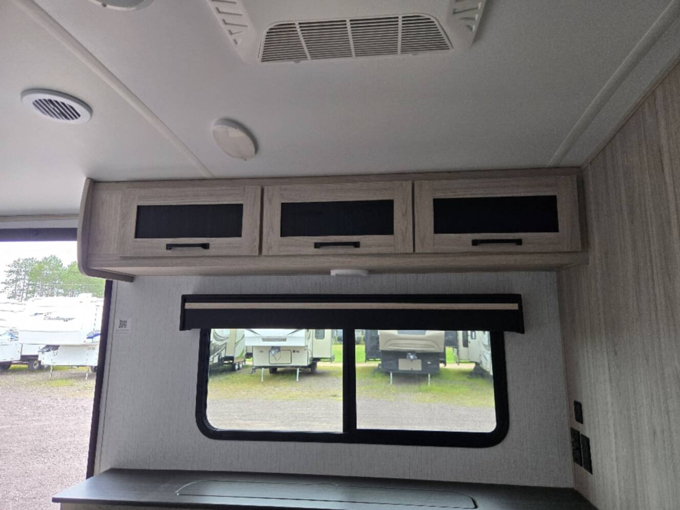 A photo of this 2022 Heartland Sundance Ultra-Lite 231ML