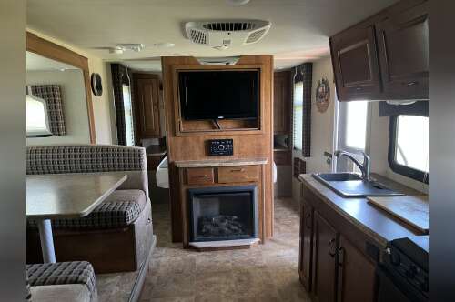 2017 Lance 2295 in paonia CO
