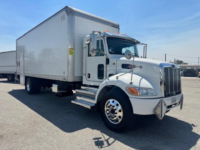 2020 Peterbilt 337 photo 4