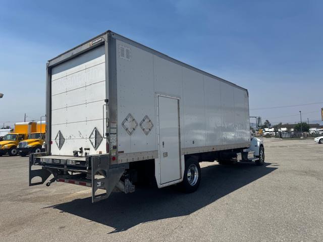 2020 Peterbilt 337 photo 5