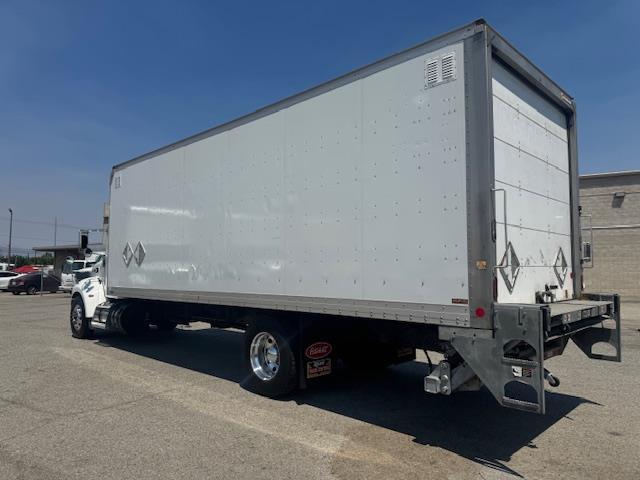 2020 Peterbilt 337 photo 8