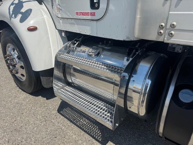 2020 Peterbilt 337 photo 10