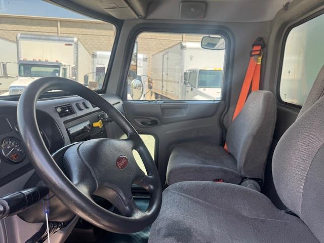 2020 Peterbilt 337 photo 12
