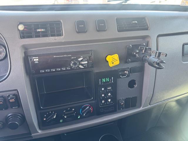 2020 Peterbilt 337 photo 14