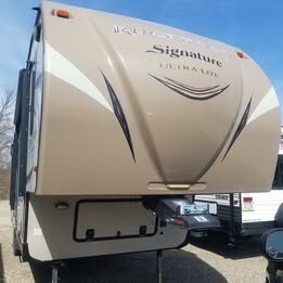 2017 Forest River ROCKWOOD SIGNATURE ULTRA LITE 8299BS RV