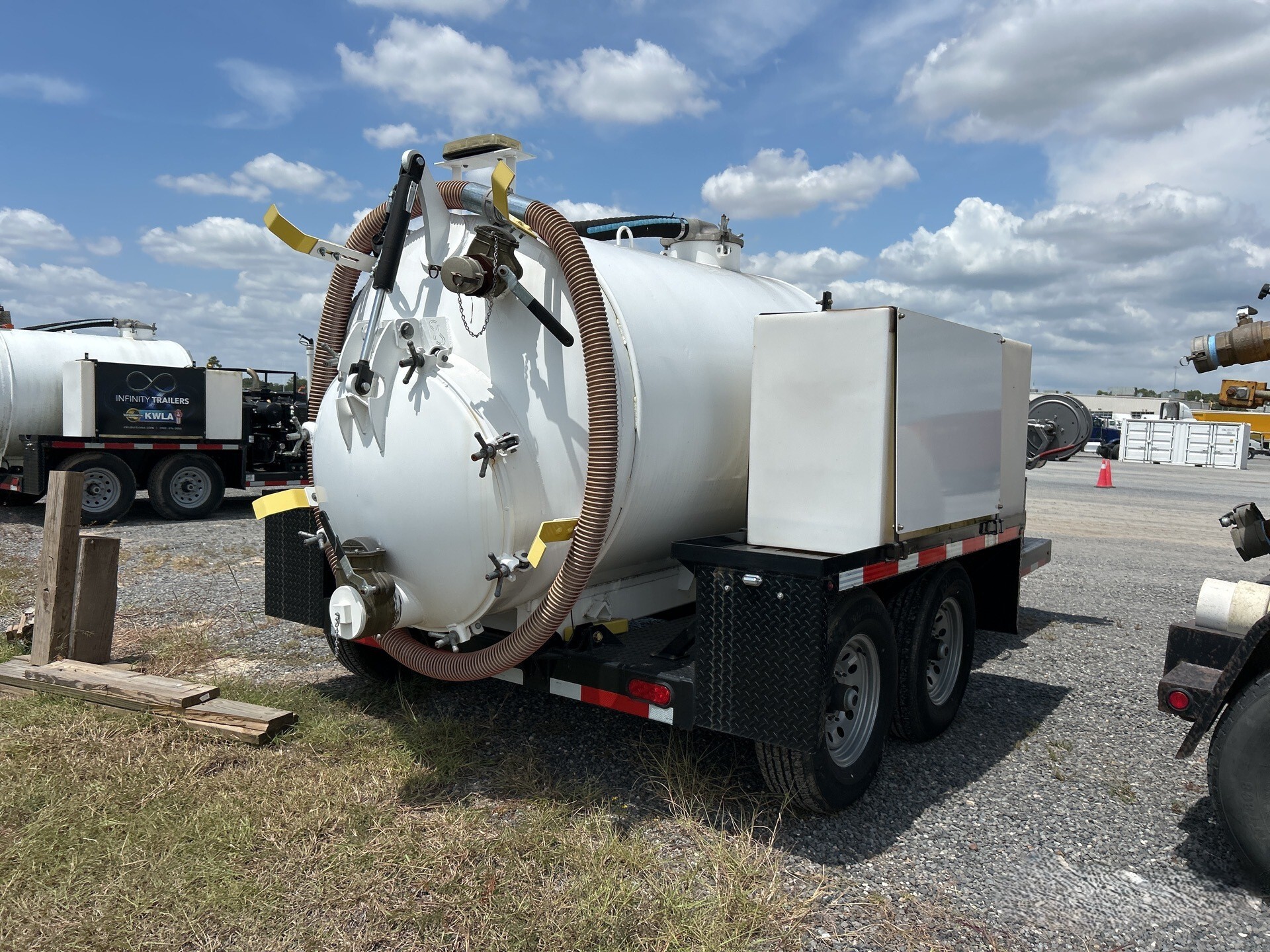 2022 INFINITY B500 in Brookshire, TX