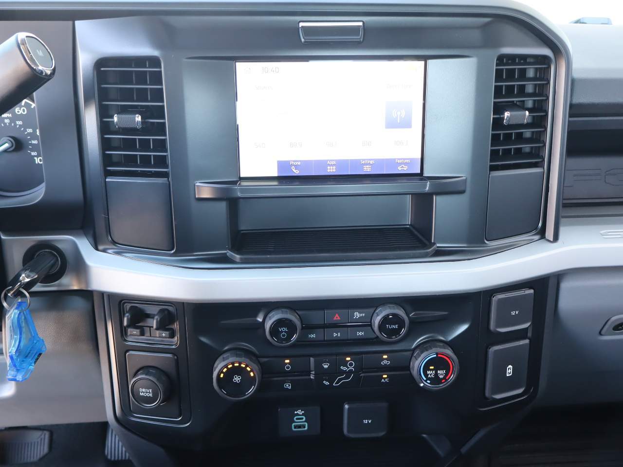 2026 Ford F-250 photo 14