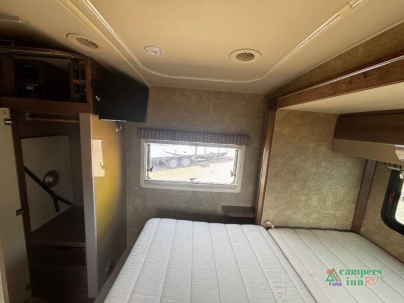 A photo of this 2017 Winnebago View 24G