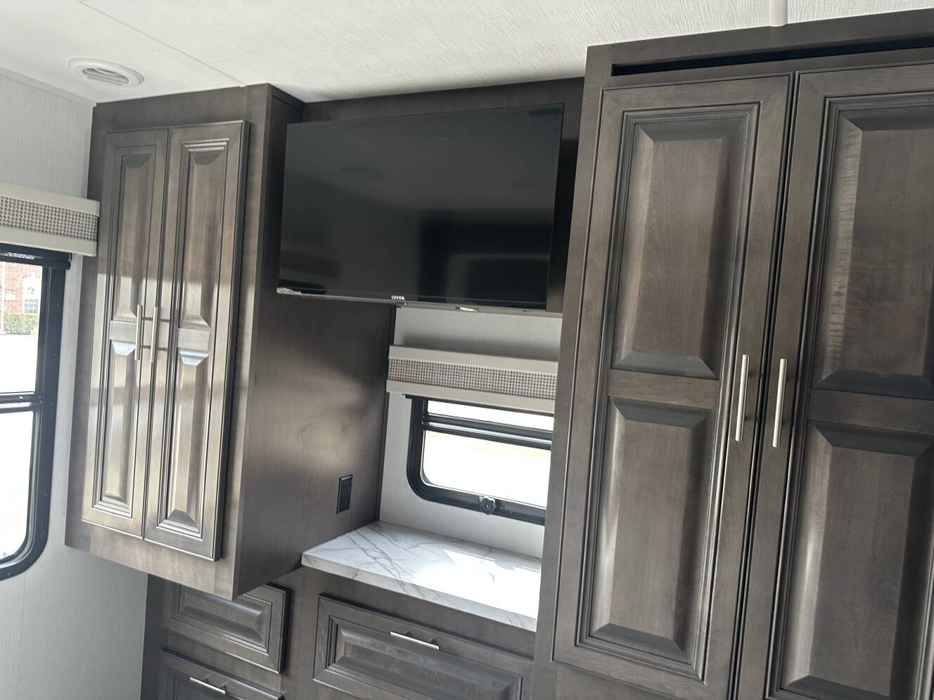 A photo of this 2025 Forest River GEORGETOWN 5 SERIES 31L5