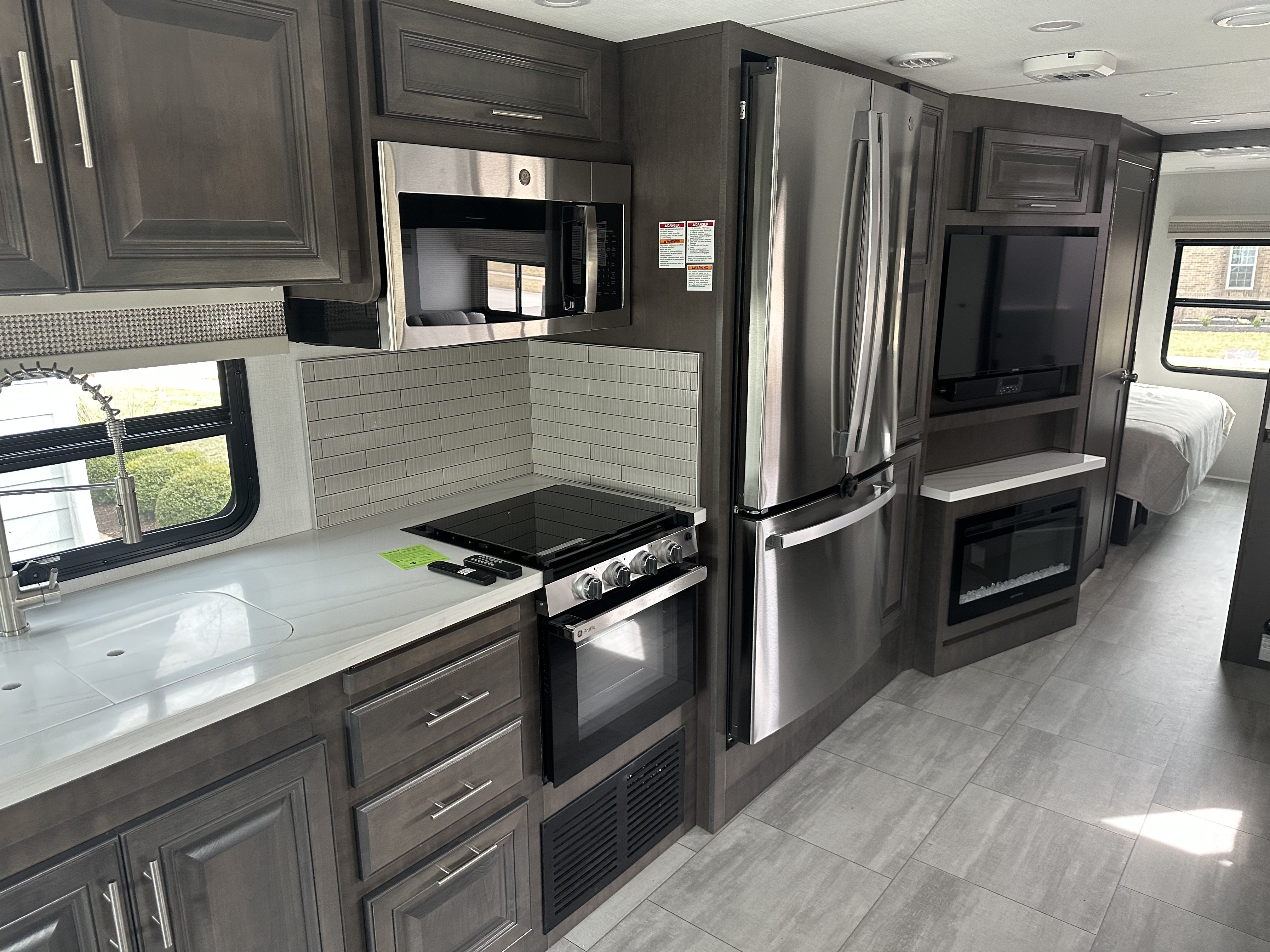 2025 Forest River GEORGETOWN 5 SERIES 31L5 in naperville IL