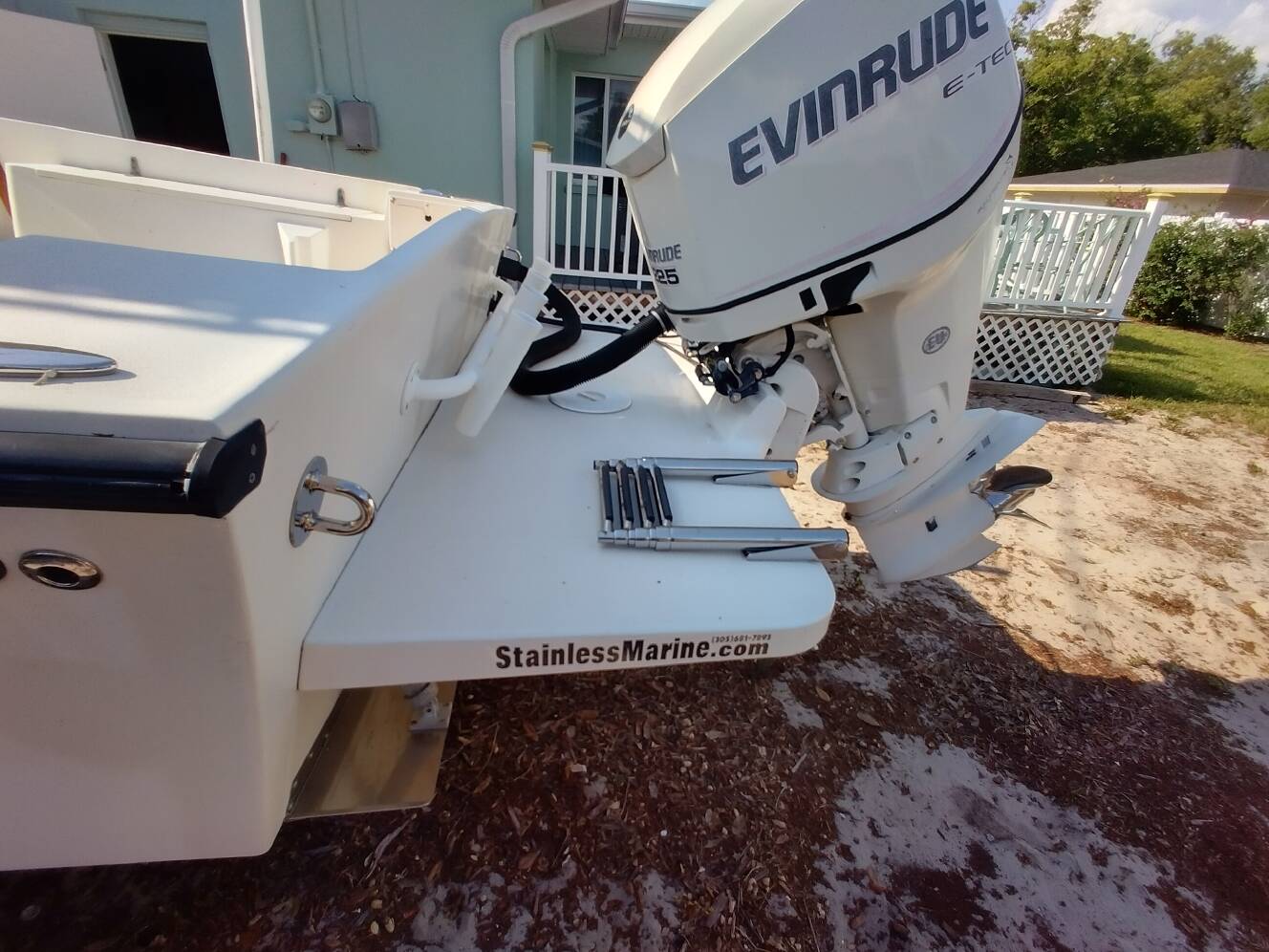 A photo of this 1979 Mako 21 Center Console