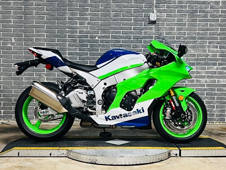 30th アニバーサリー
海外正規品 36点セット
ドラゴンボール ワーコレ Ninja 30thアニバーサリー スペシャルエディション ZX10R＆ZX6R