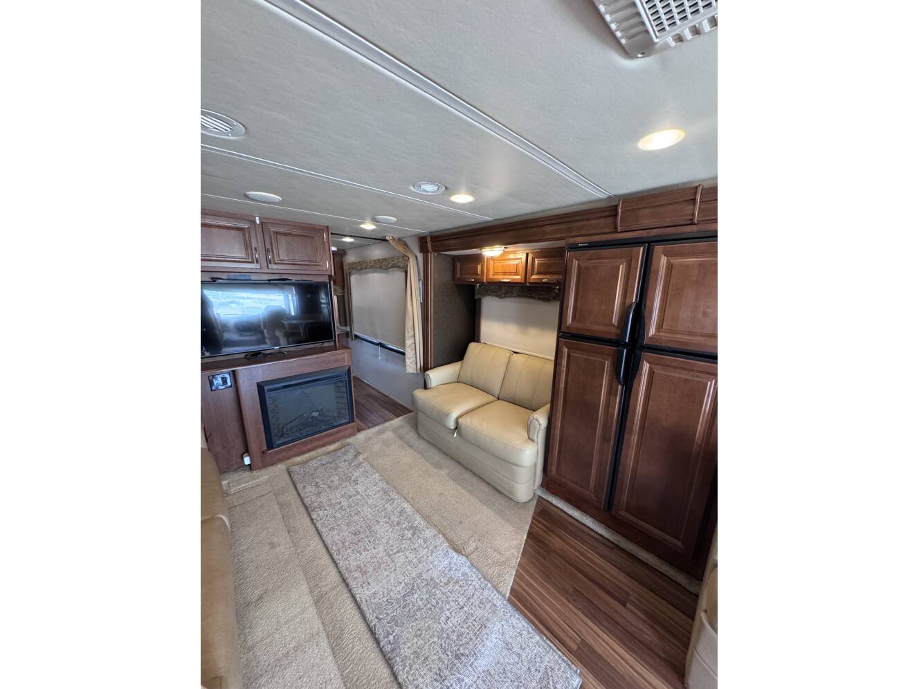 A photo of this 2013 Holiday Rambler Vacationer M-36SBT