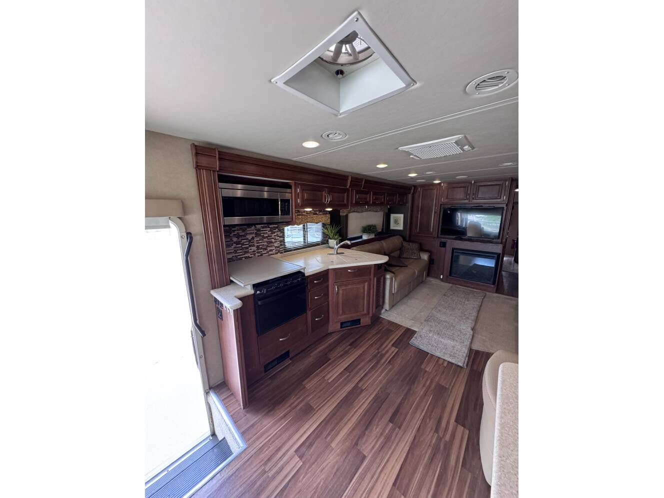 A photo of this 2013 Holiday Rambler Vacationer M-36SBT