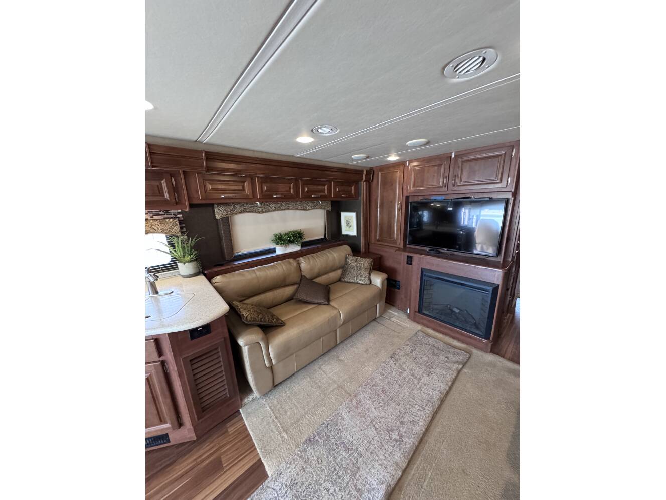 A photo of this 2013 Holiday Rambler Vacationer M-36SBT