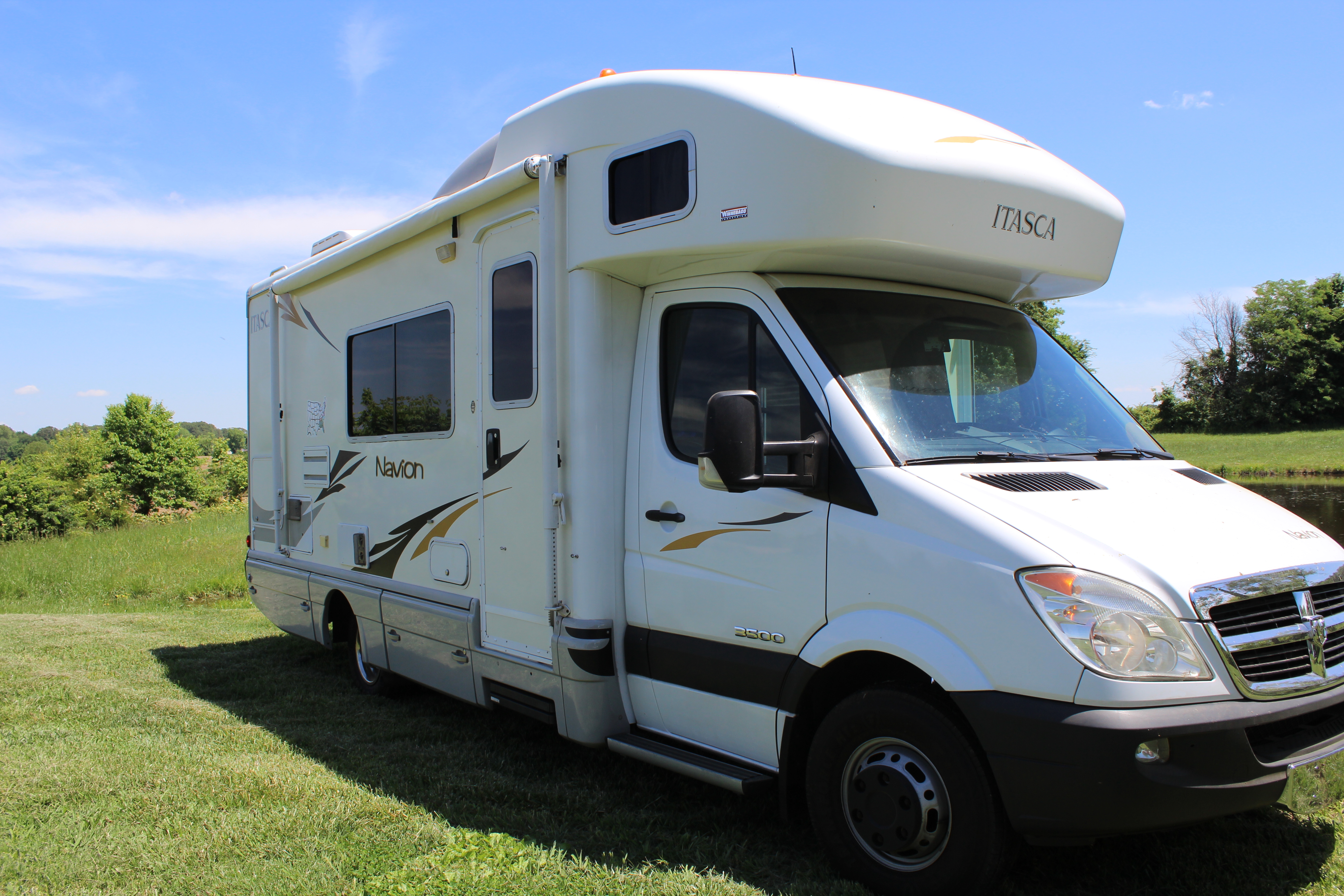 2008 Itasca NAVION 24H in brownsville TN