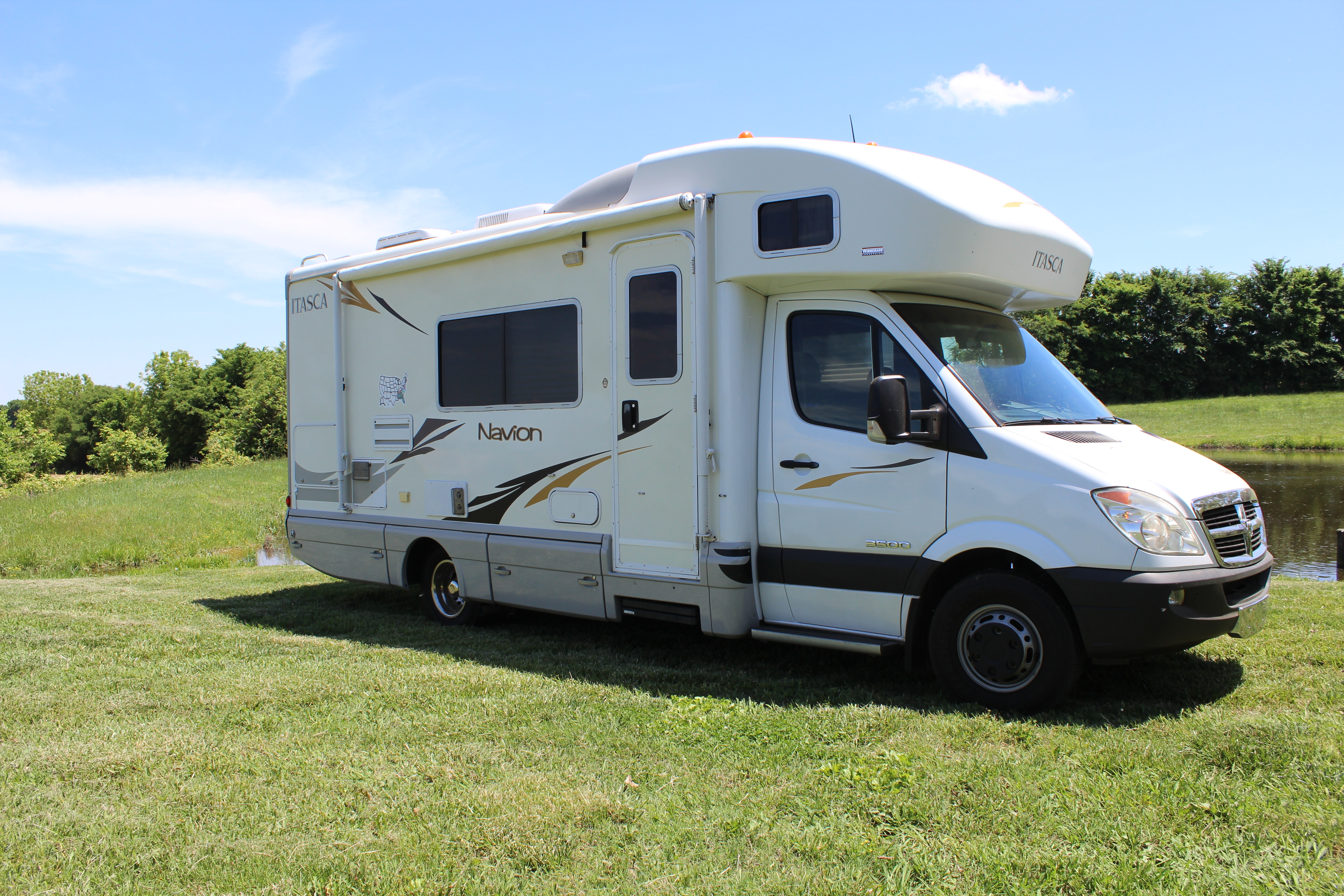 2008 Itasca NAVION 24H in brownsville TN