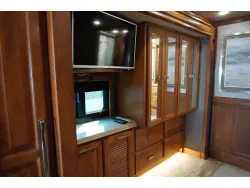 2018 TIFFIN MOTORHOMES PHAETON 37 BH