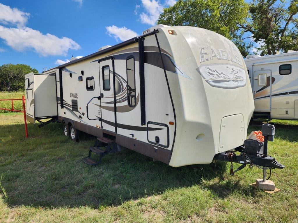 2014 Jayco EAGLE 324BTS in pipe creek TX