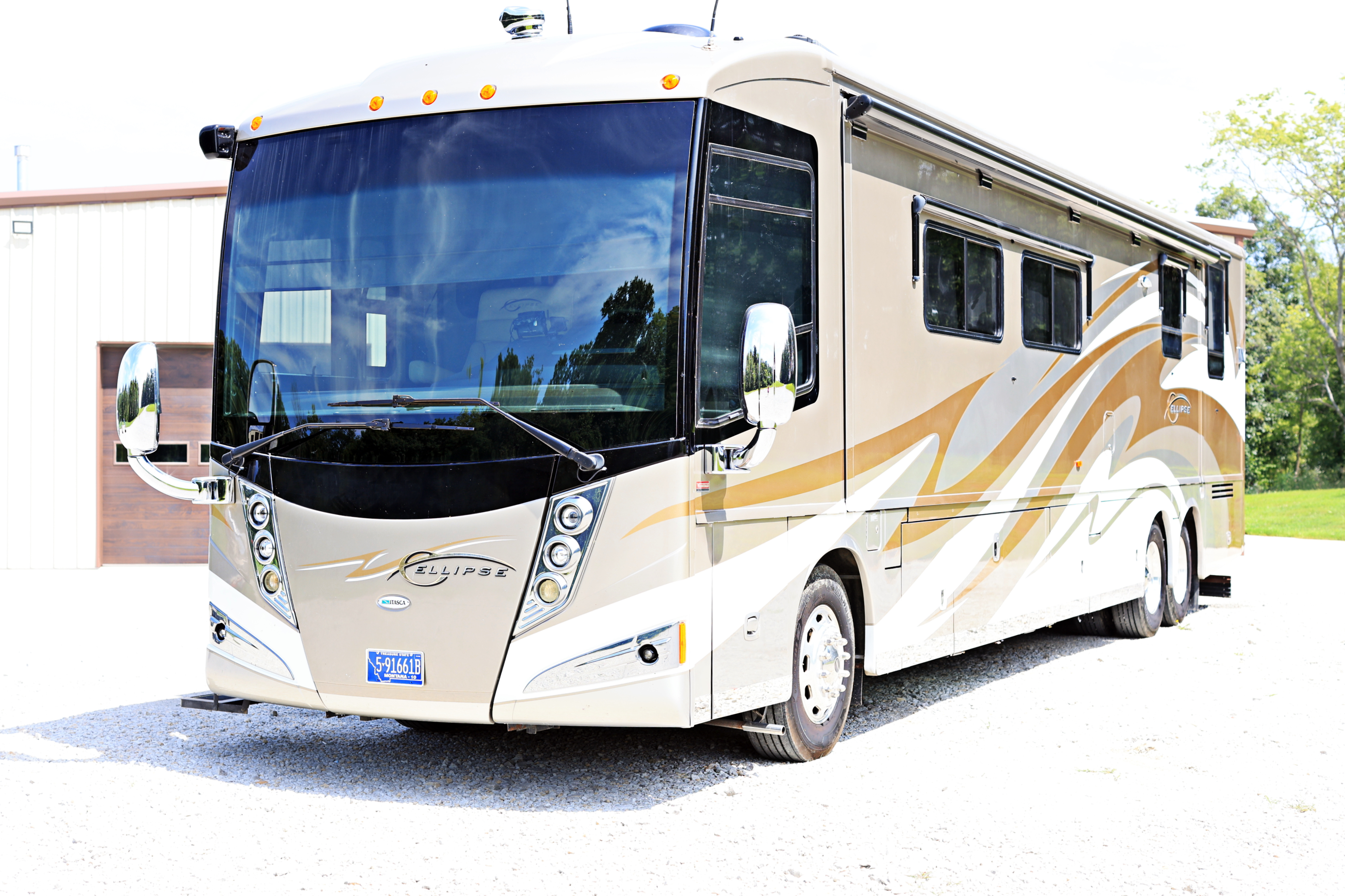 2011 Winnebago ELLIPSE 42QD RV