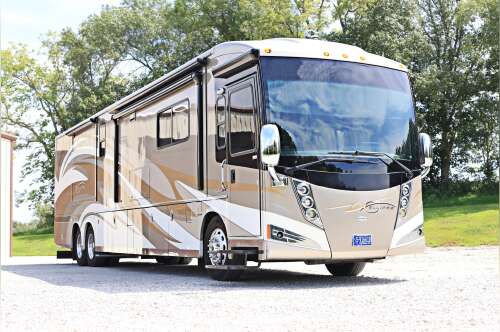 2011 Winnebago ELLIPSE 42QD in stewartsville MO