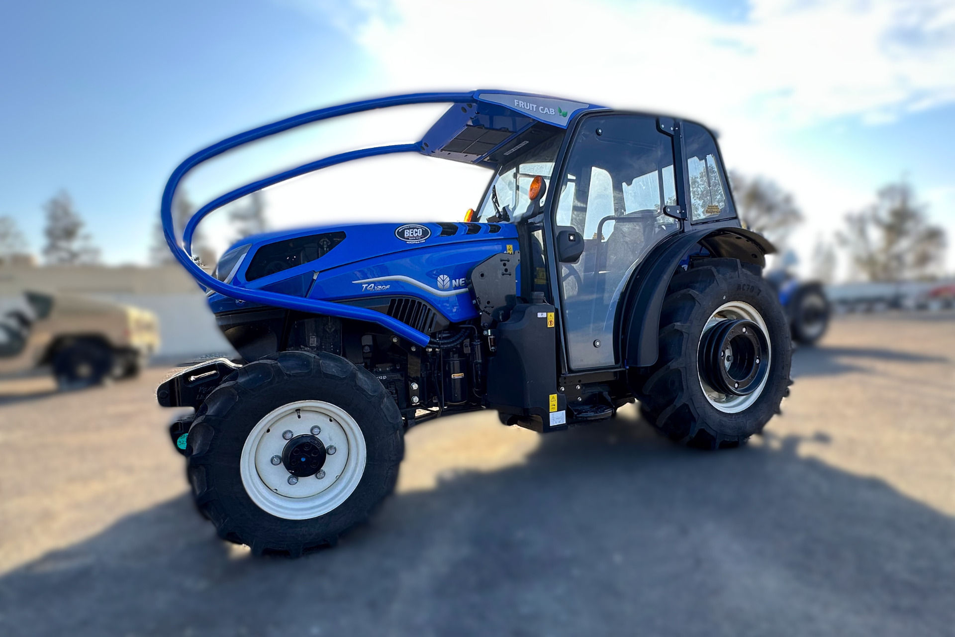 2024 NEW HOLLAND T4.120F LPC in Bakersfield, CA