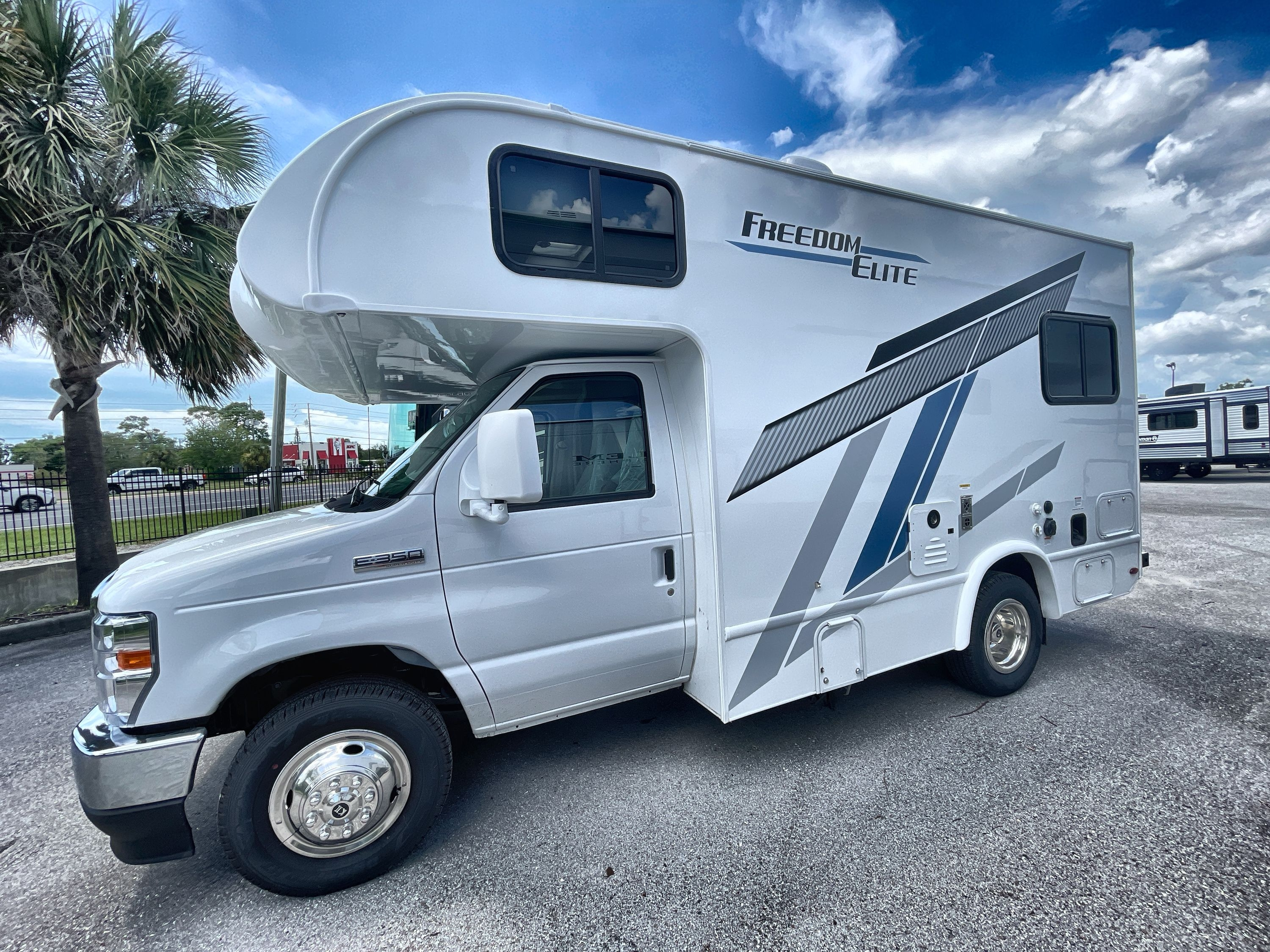 Thor Motor Coach Freedom Elite 19HE RVs For Sale - RV Trader