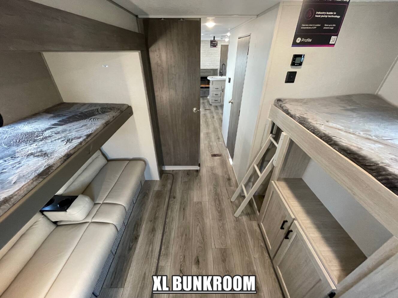 A photo of this 2026 Coachmen CATALINA 323BHDSCK