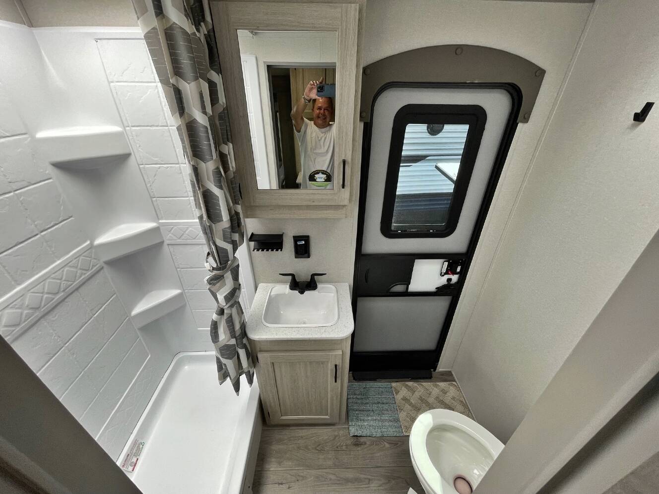 A photo of this 2026 Coachmen CATALINA 323BHDSCK