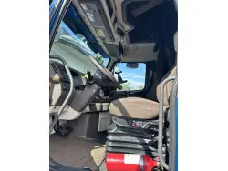 2016 VOLVO VN
