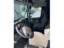 2016 VOLVO VN