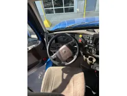 2016 VOLVO VN