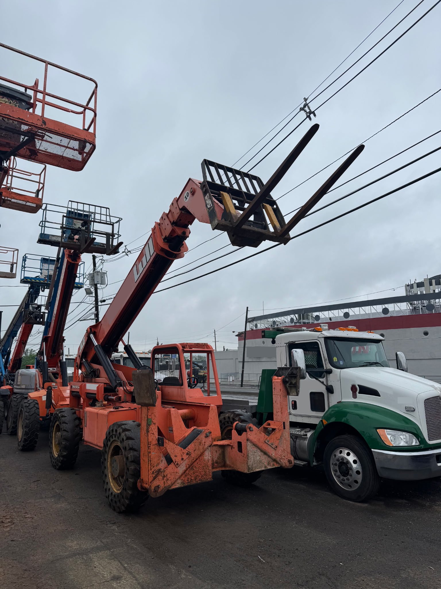 2005 LULL 1044C-54 Series II in Spring City, PA