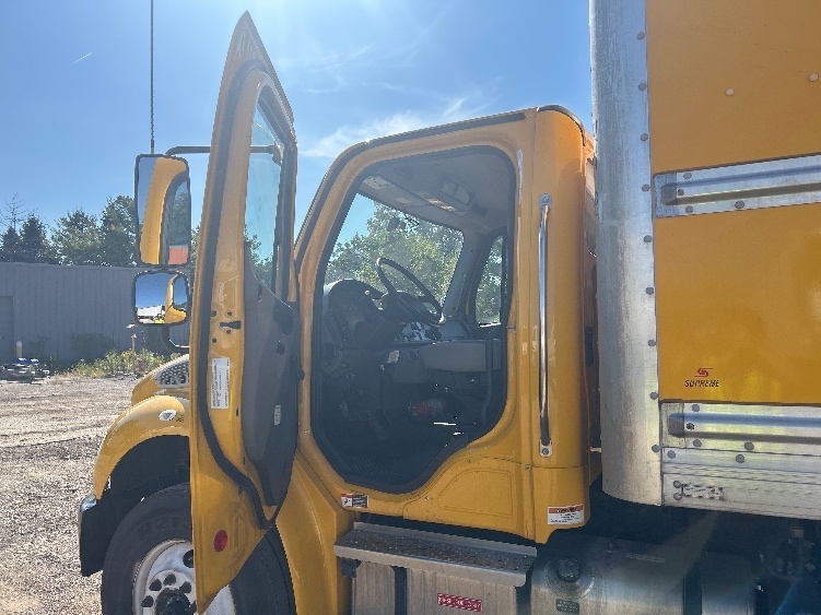 2022 Freightliner M2 106 Medium Duty photo 14