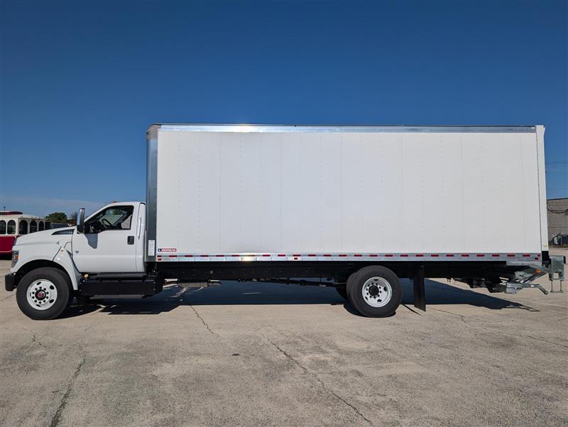 2026 Ford F-650 photo 3