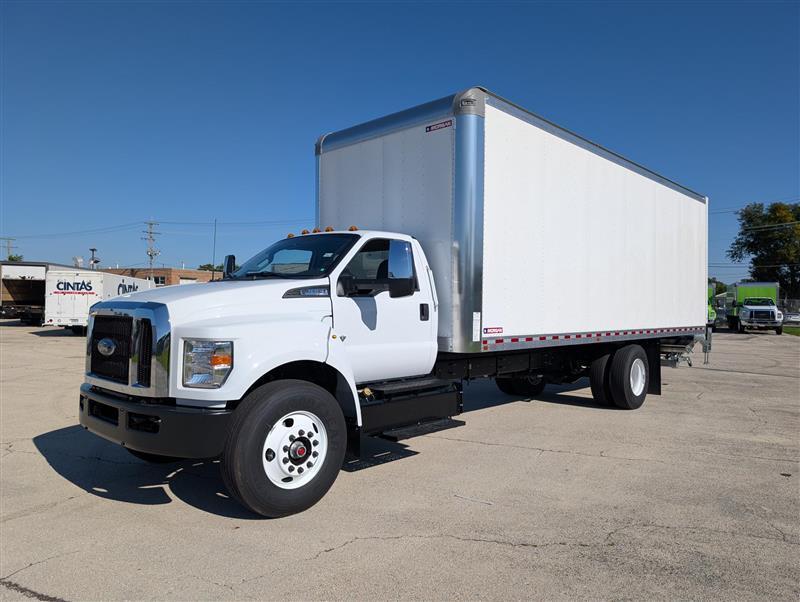 2026 Ford F-650 photo 2