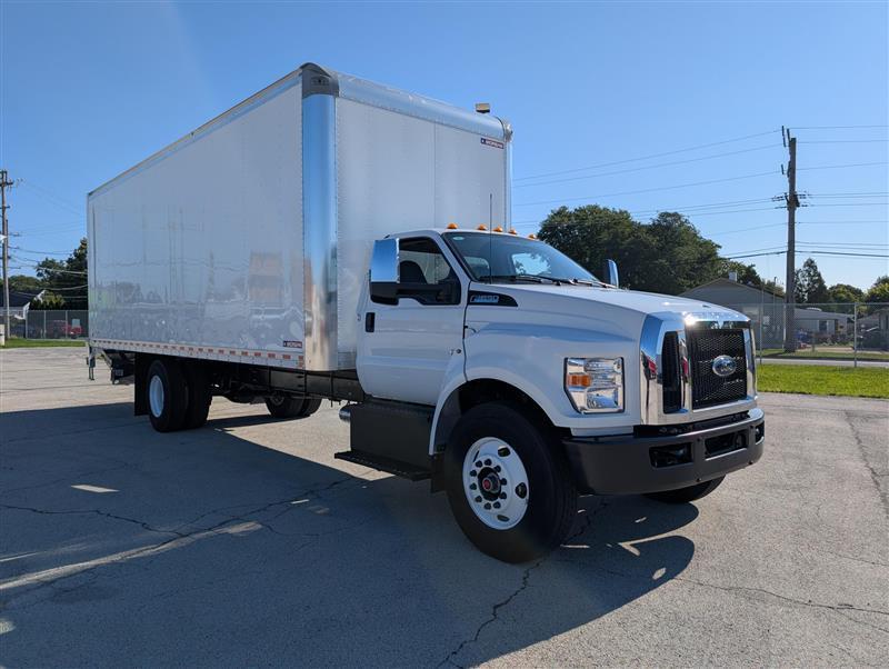 2026 Ford F-650 photo 8