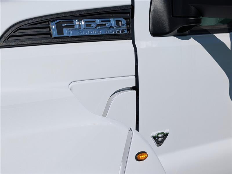 2026 Ford F-650 photo 19